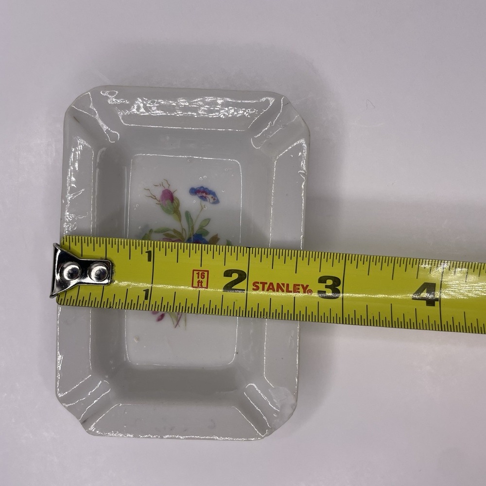 Vintage Ashtray ~ Porcelain‎ ~ Pretty Floral Design ~ 4 Slots~ made in Japan - Picture 4 of 9